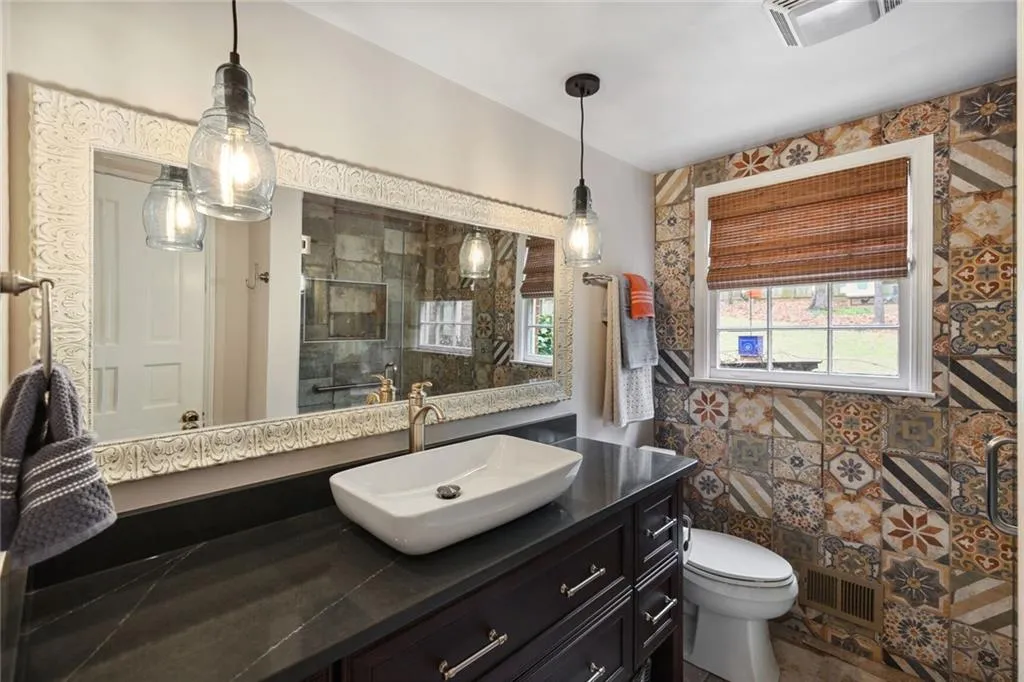 780 Spalding Drive, Atlanta, Georgia 30328, 5 Bedrooms Bedrooms, ,3 BathroomsBathrooms,Residential,Sold,780 Spalding Drive,7188786