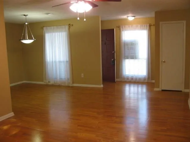 8740 Roswell Road Unit 2c, Sandy Springs, Georgia 30350, 2 Bedrooms Bedrooms, ,2 BathroomsBathrooms,Residential,Sold,8740 Roswell Road Unit 2c,5771336