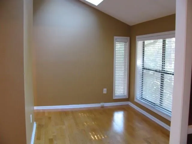 8740 Roswell Road Unit 2c, Sandy Springs, Georgia 30350, 2 Bedrooms Bedrooms, ,2 BathroomsBathrooms,Residential,Sold,8740 Roswell Road Unit 2c,5771336