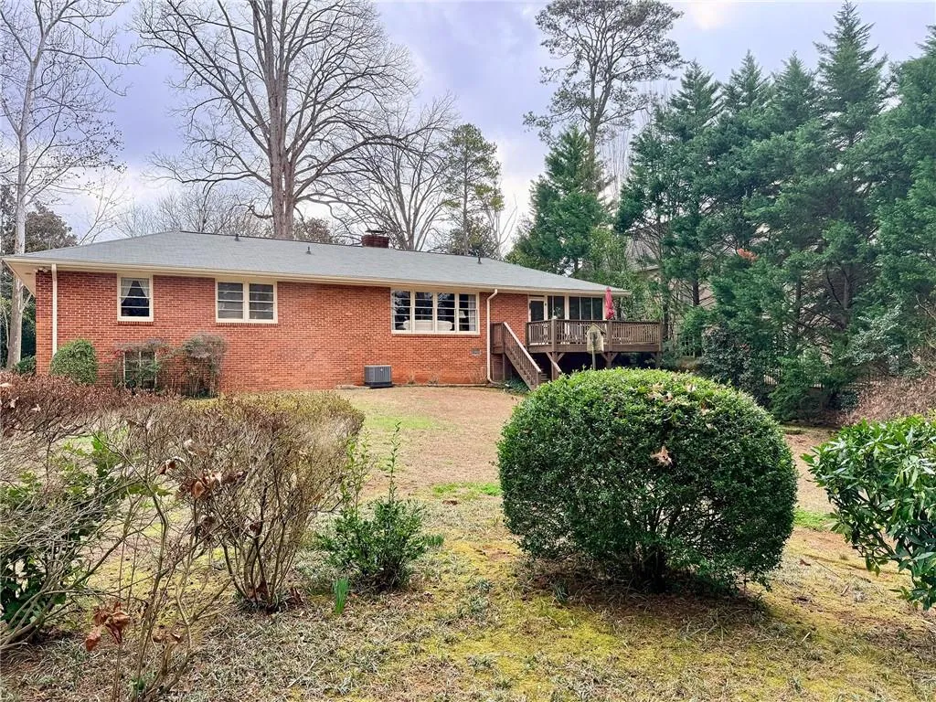 4580 E Conway Drive Nw, Atlanta, Georgia 30327, 3 Bedrooms Bedrooms, 0 ,2 BathroomsBathrooms,Residential,For Sale,4580 E Conway Drive Nw,7722043