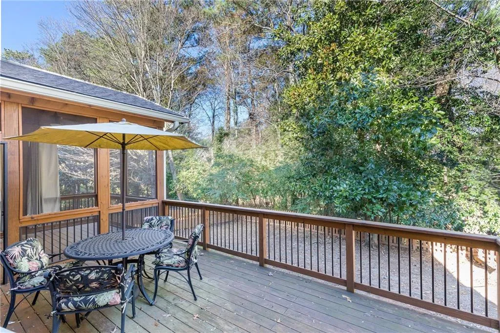 296 Mount Vernon Cove, Atlanta, Georgia 30328, 5 Bedrooms Bedrooms, ,5 BathroomsBathrooms,Residential,Sold,296 Mount Vernon Cove,6111078