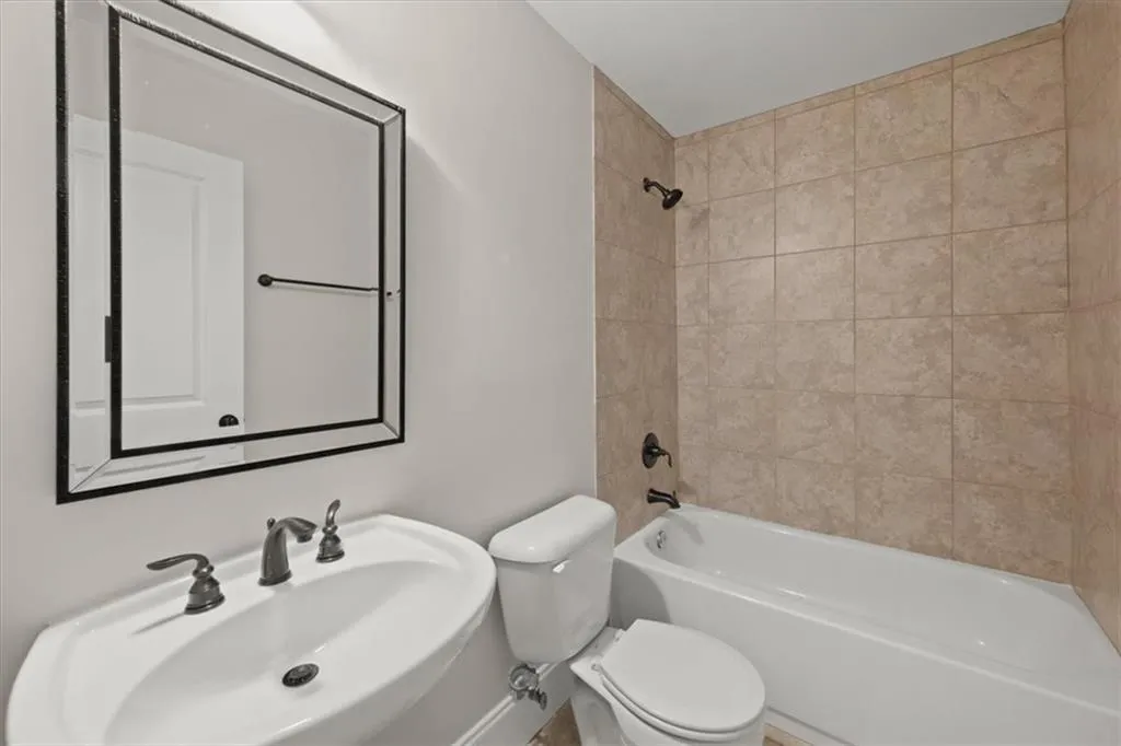 5579 Julian Place, Atlanta, Georgia 30342, 4 Bedrooms Bedrooms, ,3 BathroomsBathrooms,Residential,Sold,5579 Julian Place,7504850