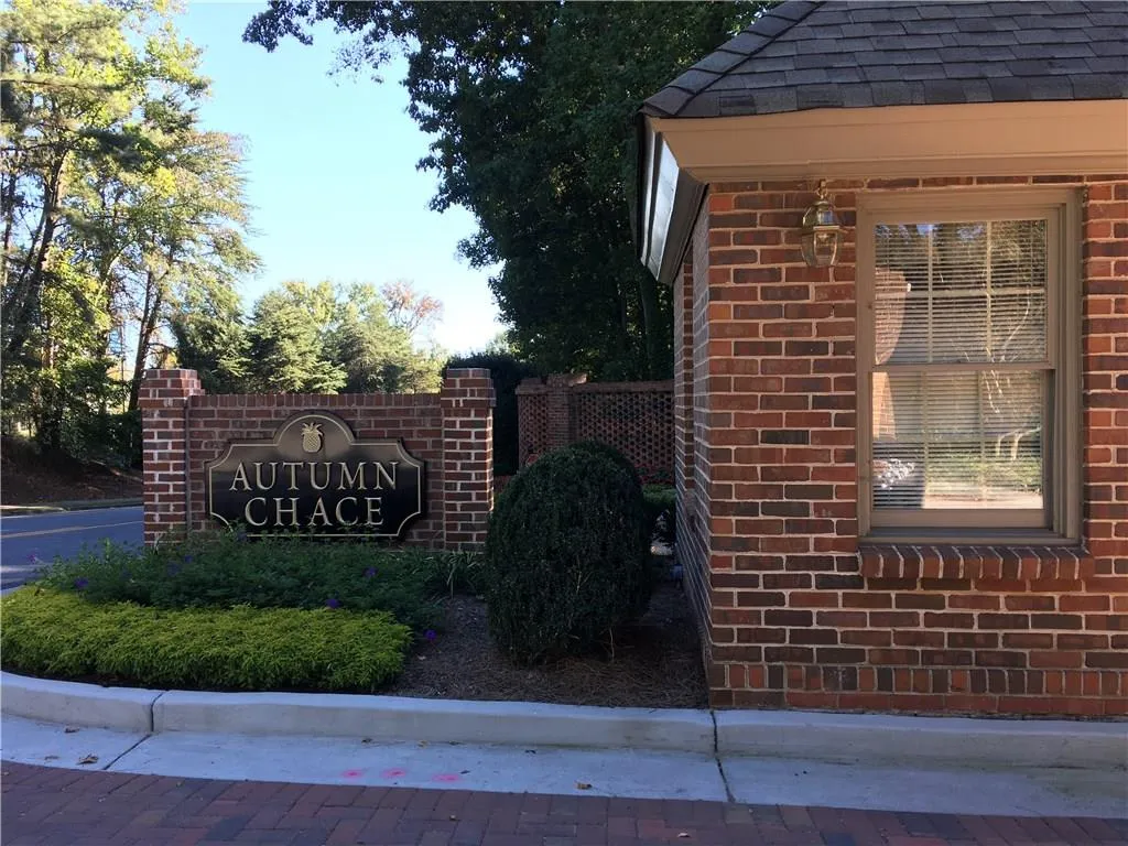 319 The Chace, Sandy Springs, Georgia 30328, 2 Bedrooms Bedrooms, ,2 BathroomsBathrooms,Residential,Sold,319 The Chace,5610255