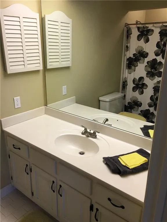 319 The Chace, Sandy Springs, Georgia 30328, 2 Bedrooms Bedrooms, ,2 BathroomsBathrooms,Residential,Sold,319 The Chace,5610255