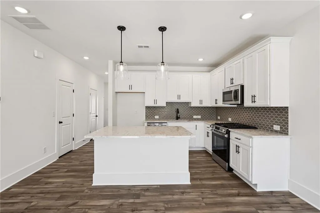 1552 Bryson Drive Nw, Atlanta, Georgia 30318, 3 Bedrooms Bedrooms, ,2 BathroomsBathrooms,Residential,For Sale,1552 Bryson Drive Nw,7672161