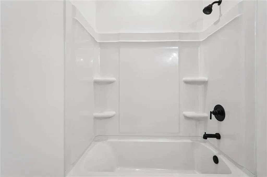 Guest bath off the loft.