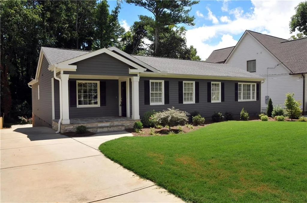 2667 N Thompson Road Ne, Brookhaven, Georgia 30319, 3 Bedrooms Bedrooms, ,2 BathroomsBathrooms,Residential,Sold,2667 N Thompson Road Ne,5735640