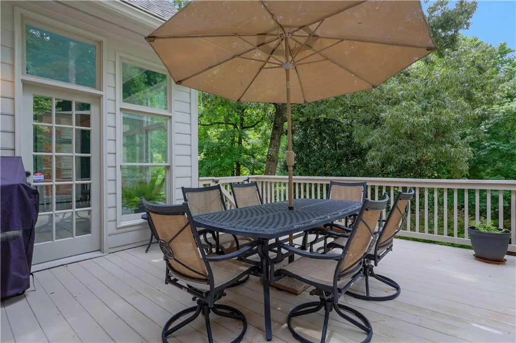 2705 Braffington Court, Sandy Springs, Georgia 30350, 4 Bedrooms Bedrooms, ,4 BathroomsBathrooms,Residential,Sold,2705 Braffington Court,6918685