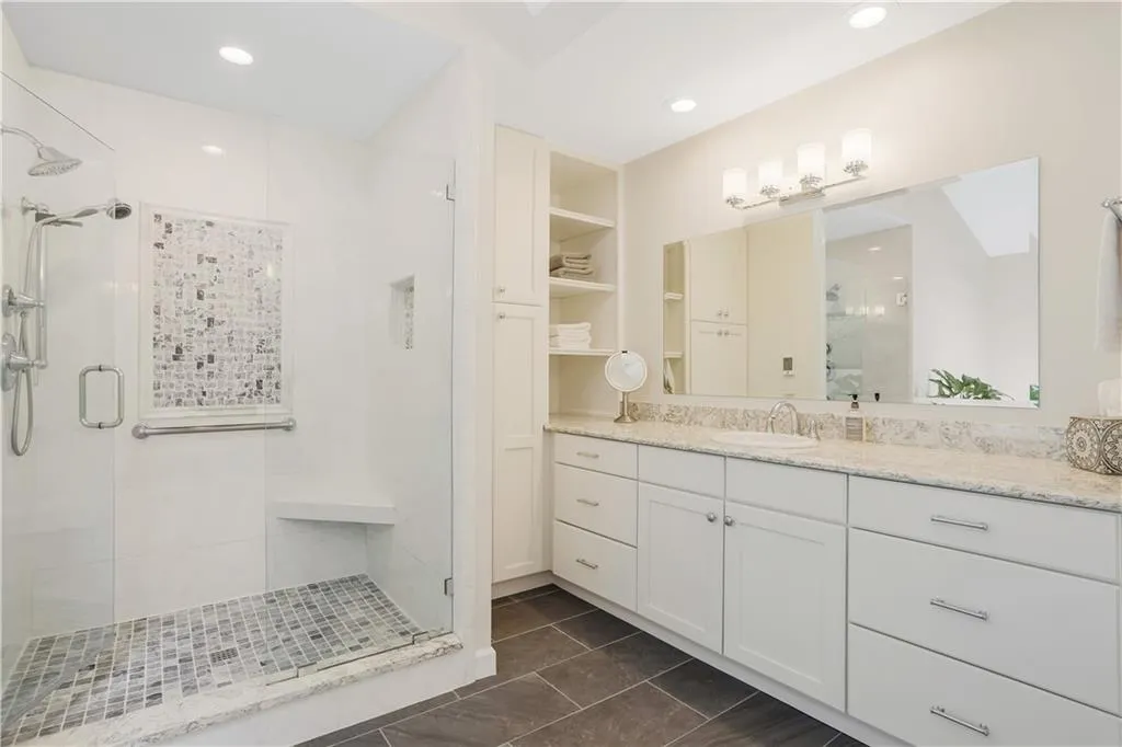 2705 Braffington Court, Sandy Springs, Georgia 30350, 4 Bedrooms Bedrooms, ,4 BathroomsBathrooms,Residential,Sold,2705 Braffington Court,6918685