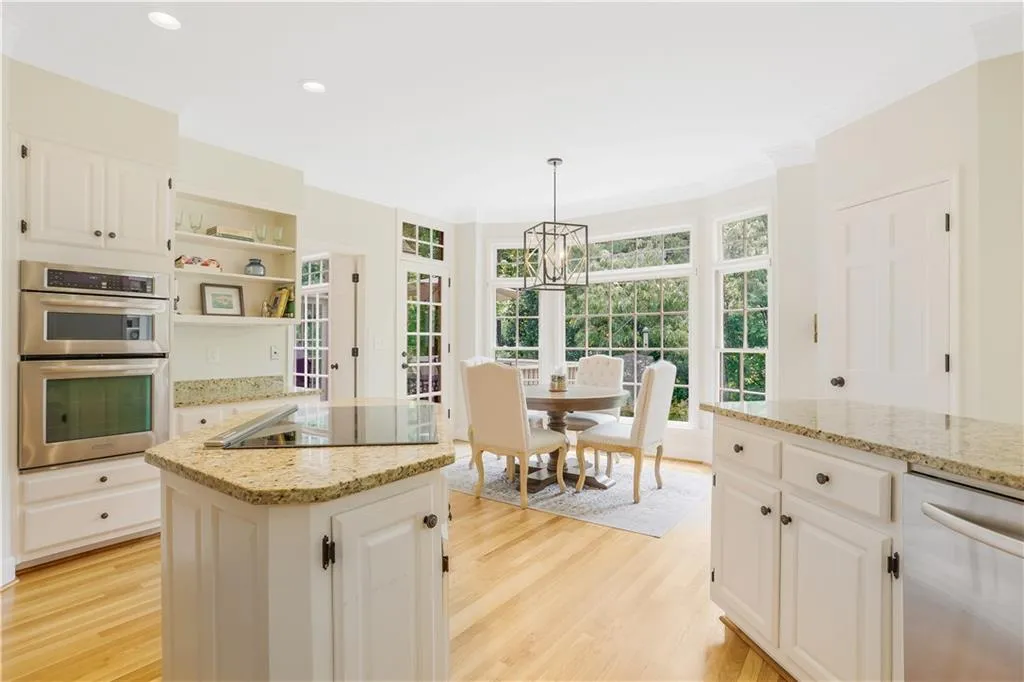 2705 Braffington Court, Sandy Springs, Georgia 30350, 4 Bedrooms Bedrooms, ,4 BathroomsBathrooms,Residential,Sold,2705 Braffington Court,6918685