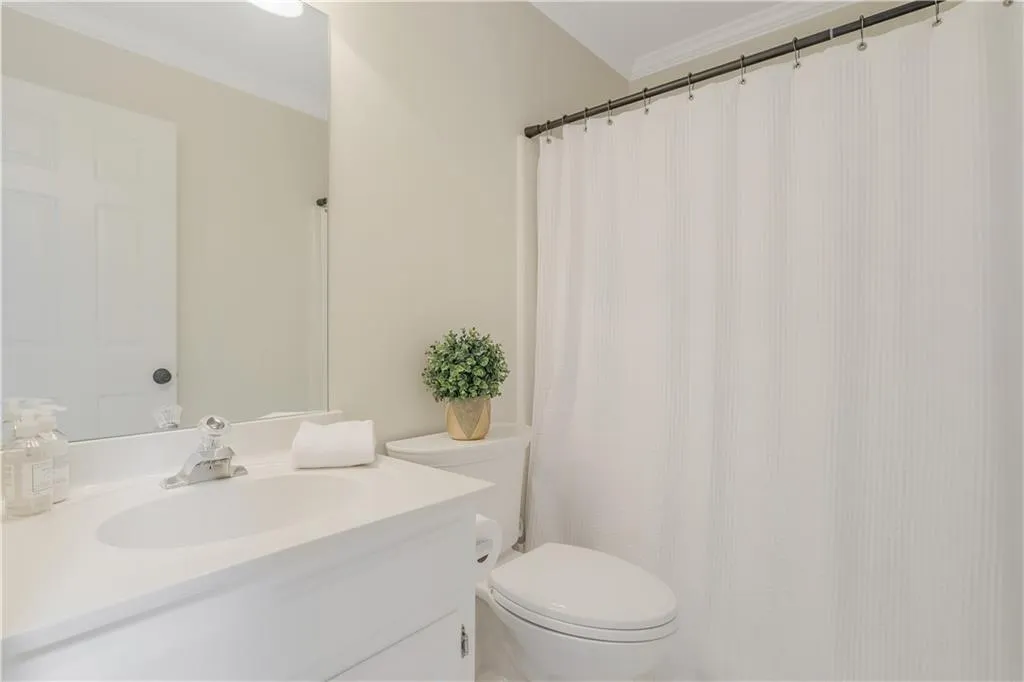 2705 Braffington Court, Sandy Springs, Georgia 30350, 4 Bedrooms Bedrooms, ,4 BathroomsBathrooms,Residential,Sold,2705 Braffington Court,6918685