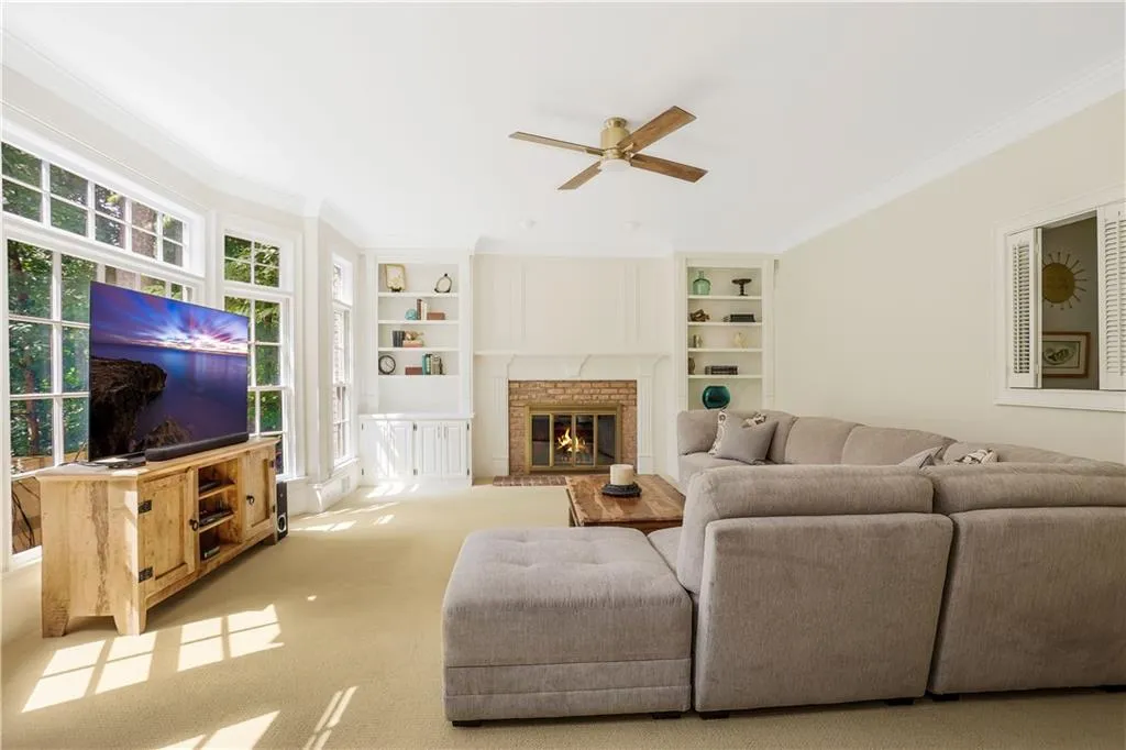 2705 Braffington Court, Sandy Springs, Georgia 30350, 4 Bedrooms Bedrooms, ,4 BathroomsBathrooms,Residential,Sold,2705 Braffington Court,6918685