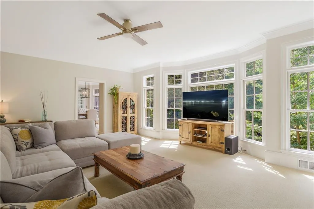 2705 Braffington Court, Sandy Springs, Georgia 30350, 4 Bedrooms Bedrooms, ,4 BathroomsBathrooms,Residential,Sold,2705 Braffington Court,6918685