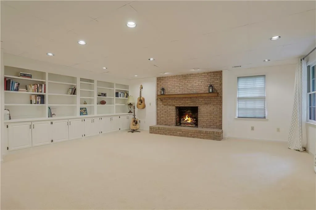 2705 Braffington Court, Sandy Springs, Georgia 30350, 4 Bedrooms Bedrooms, ,4 BathroomsBathrooms,Residential,Sold,2705 Braffington Court,6918685