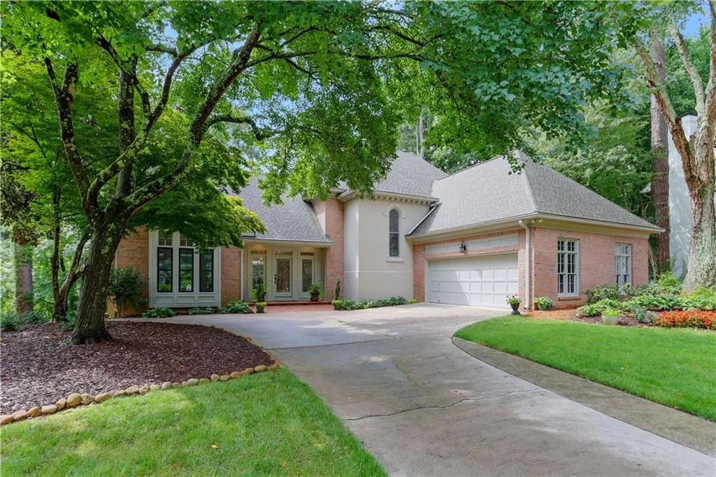 2705 Braffington Court, Sandy Springs, Georgia 30350, 4 Bedrooms Bedrooms, ,4 BathroomsBathrooms,Residential,Sold,2705 Braffington Court,6918685