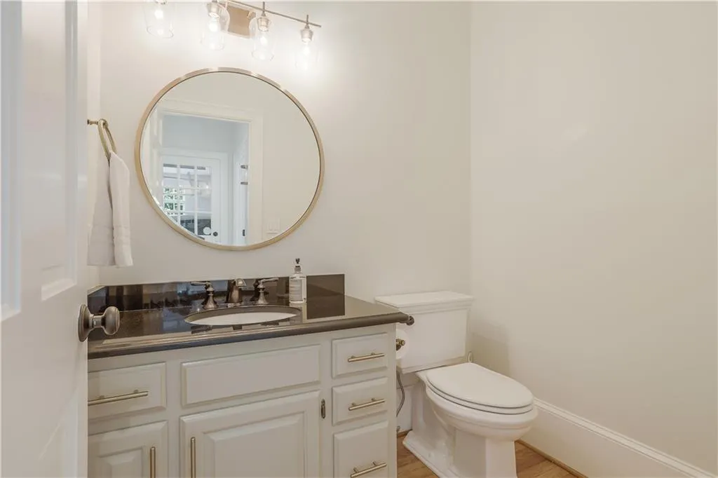 2705 Braffington Court, Sandy Springs, Georgia 30350, 4 Bedrooms Bedrooms, ,4 BathroomsBathrooms,Residential,Sold,2705 Braffington Court,6918685