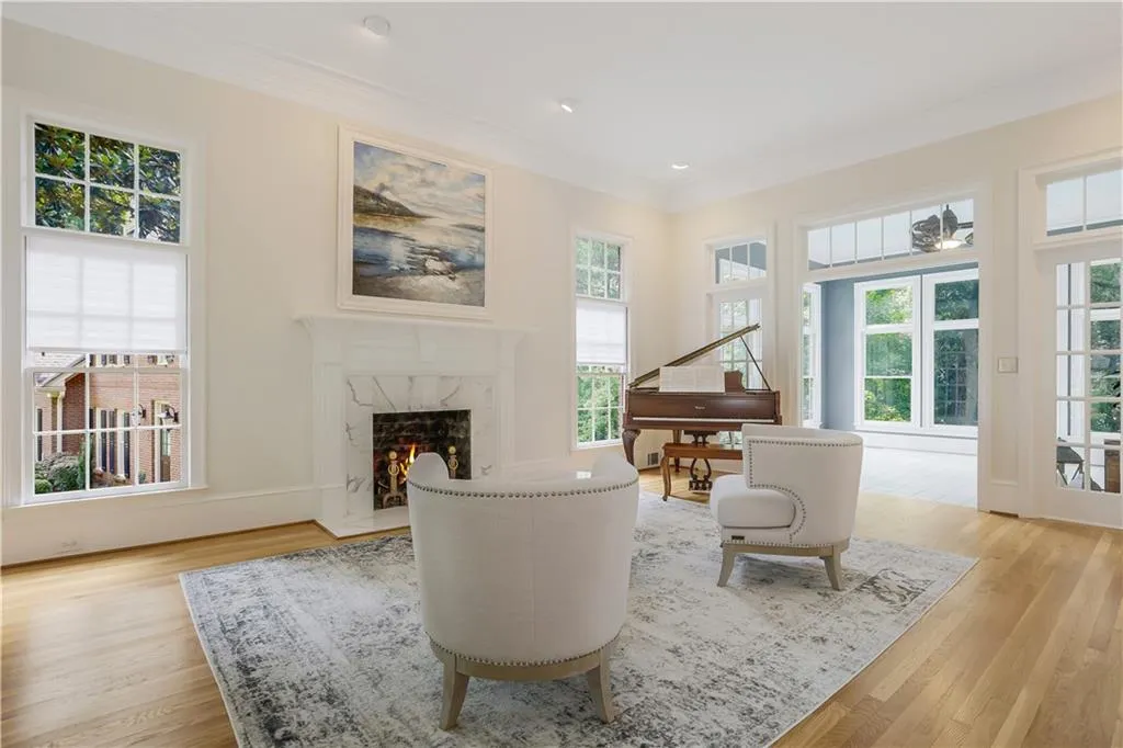 2705 Braffington Court, Sandy Springs, Georgia 30350, 4 Bedrooms Bedrooms, ,4 BathroomsBathrooms,Residential,Sold,2705 Braffington Court,6918685