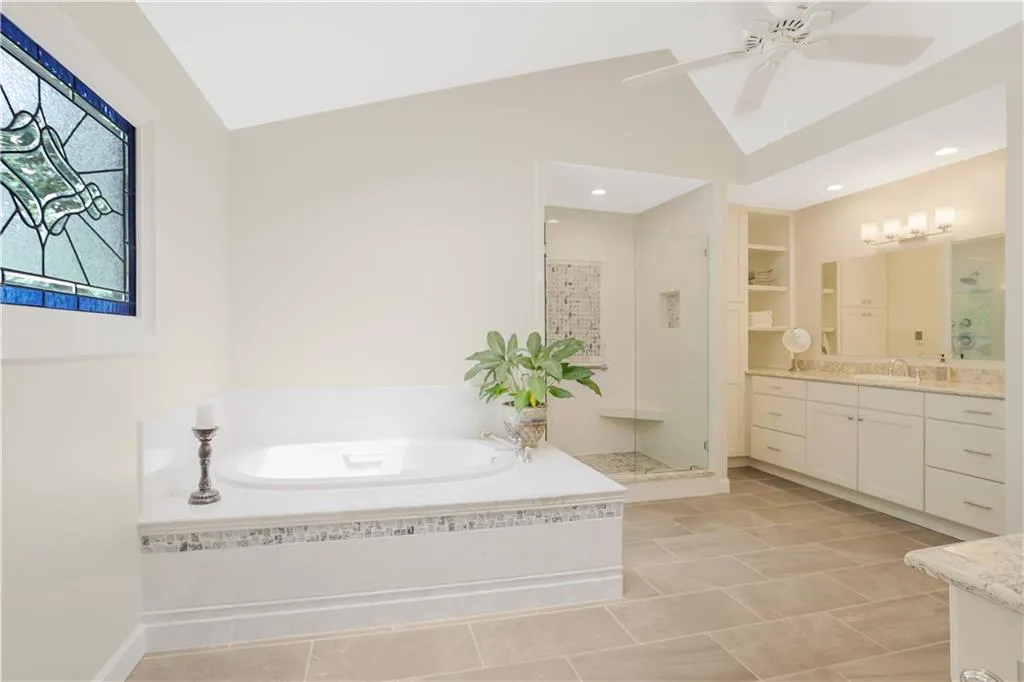 2705 Braffington Court, Sandy Springs, Georgia 30350, 4 Bedrooms Bedrooms, ,4 BathroomsBathrooms,Residential,Sold,2705 Braffington Court,6918685