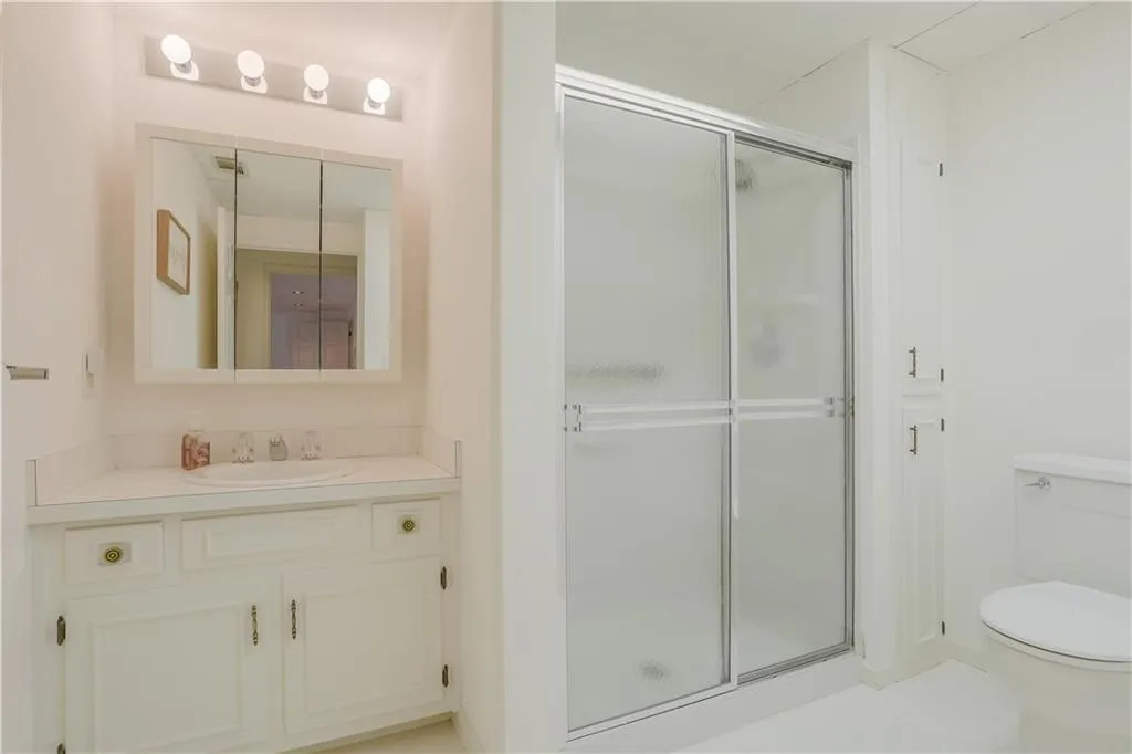 2705 Braffington Court, Sandy Springs, Georgia 30350, 4 Bedrooms Bedrooms, ,4 BathroomsBathrooms,Residential,Sold,2705 Braffington Court,6918685