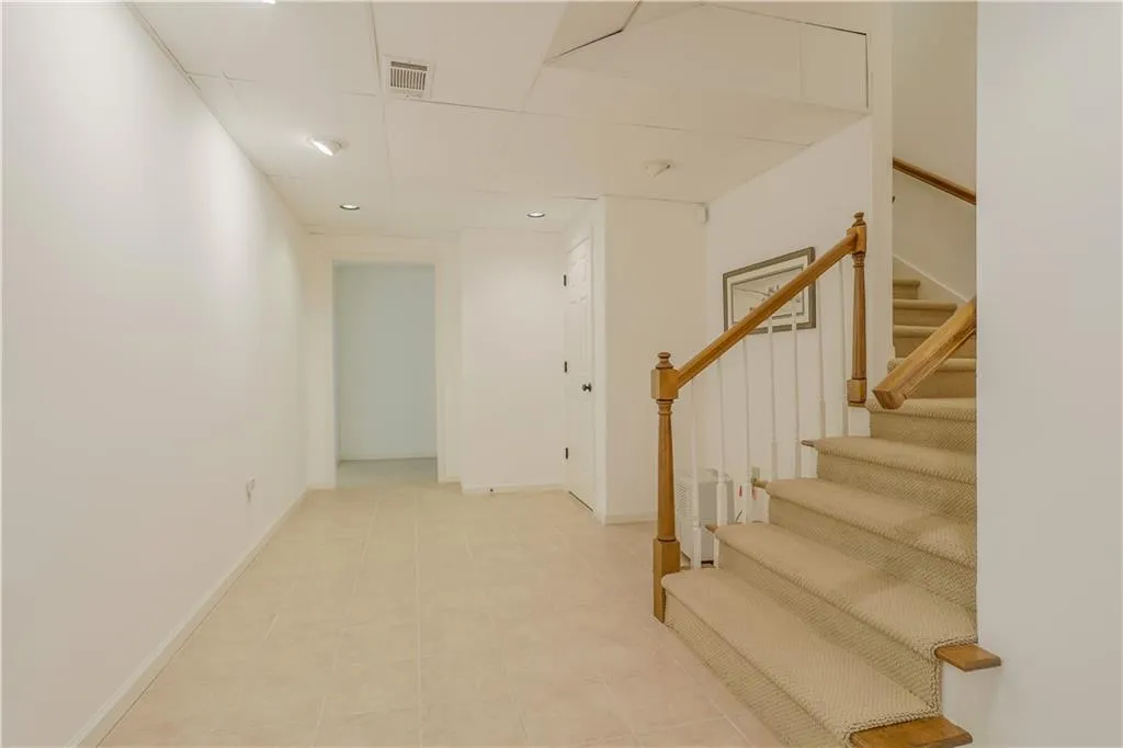 2705 Braffington Court, Sandy Springs, Georgia 30350, 4 Bedrooms Bedrooms, ,4 BathroomsBathrooms,Residential,Sold,2705 Braffington Court,6918685