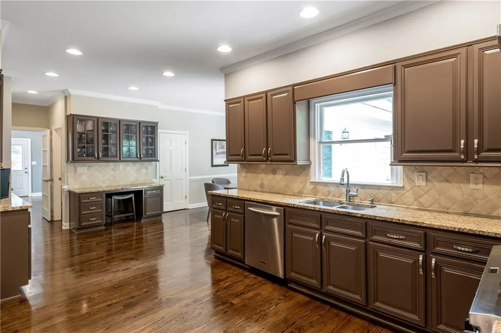 630 River Chase Point, Sandy Springs, Georgia 30328, 5 Bedrooms Bedrooms, ,4 BathroomsBathrooms,Residential,Sold,630 River Chase Point,6595345