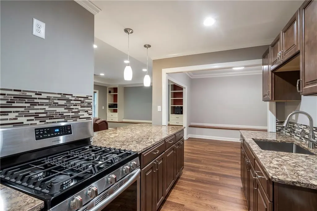 630 River Chase Point, Sandy Springs, Georgia 30328, 5 Bedrooms Bedrooms, ,4 BathroomsBathrooms,Residential,Sold,630 River Chase Point,6595345