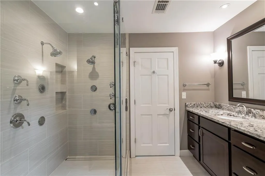 630 River Chase Point, Sandy Springs, Georgia 30328, 5 Bedrooms Bedrooms, ,4 BathroomsBathrooms,Residential,Sold,630 River Chase Point,6595345