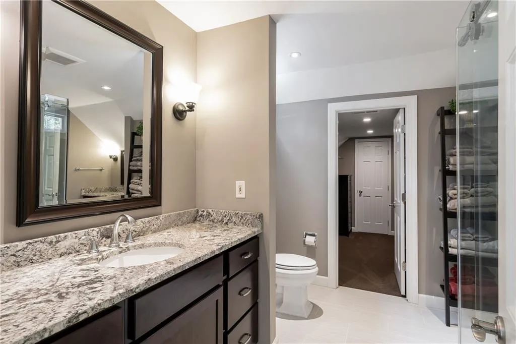 630 River Chase Point, Sandy Springs, Georgia 30328, 5 Bedrooms Bedrooms, ,4 BathroomsBathrooms,Residential,Sold,630 River Chase Point,6595345