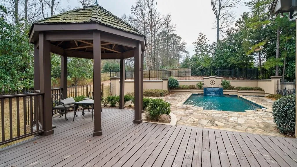 725 Riley Place, Atlanta, Georgia 30327, 8 Bedrooms Bedrooms, ,9 BathroomsBathrooms,Residential,Sold,725 Riley Place,5941839
