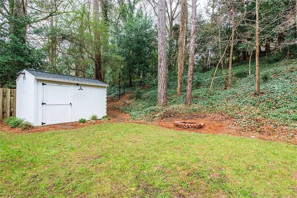 330 Brook Drive, Atlanta, Georgia 30328, 3 Bedrooms Bedrooms, ,2 BathroomsBathrooms,Residential,Sold,330 Brook Drive,7158511