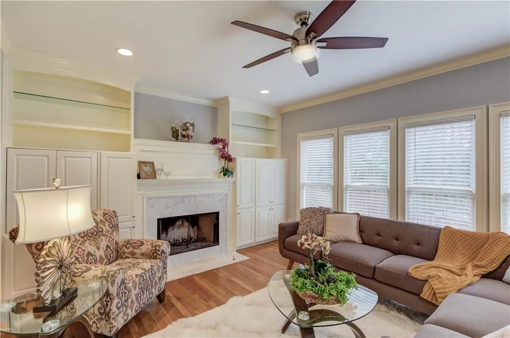 345 Fountain Oaks Lane, Sandy Springs, Georgia 30342, 3 Bedrooms Bedrooms, ,2 BathroomsBathrooms,Residential,Sold,345 Fountain Oaks Lane,6838784