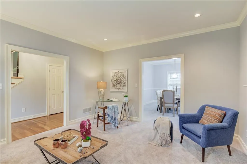 345 Fountain Oaks Lane, Sandy Springs, Georgia 30342, 3 Bedrooms Bedrooms, ,2 BathroomsBathrooms,Residential,Sold,345 Fountain Oaks Lane,6838784
