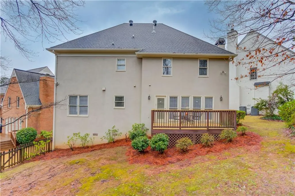 345 Fountain Oaks Lane, Sandy Springs, Georgia 30342, 3 Bedrooms Bedrooms, ,2 BathroomsBathrooms,Residential,Sold,345 Fountain Oaks Lane,6838784