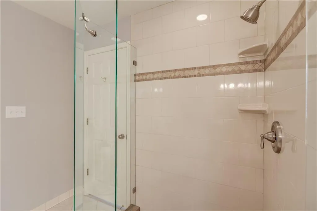345 Fountain Oaks Lane, Sandy Springs, Georgia 30342, 3 Bedrooms Bedrooms, ,2 BathroomsBathrooms,Residential,Sold,345 Fountain Oaks Lane,6838784