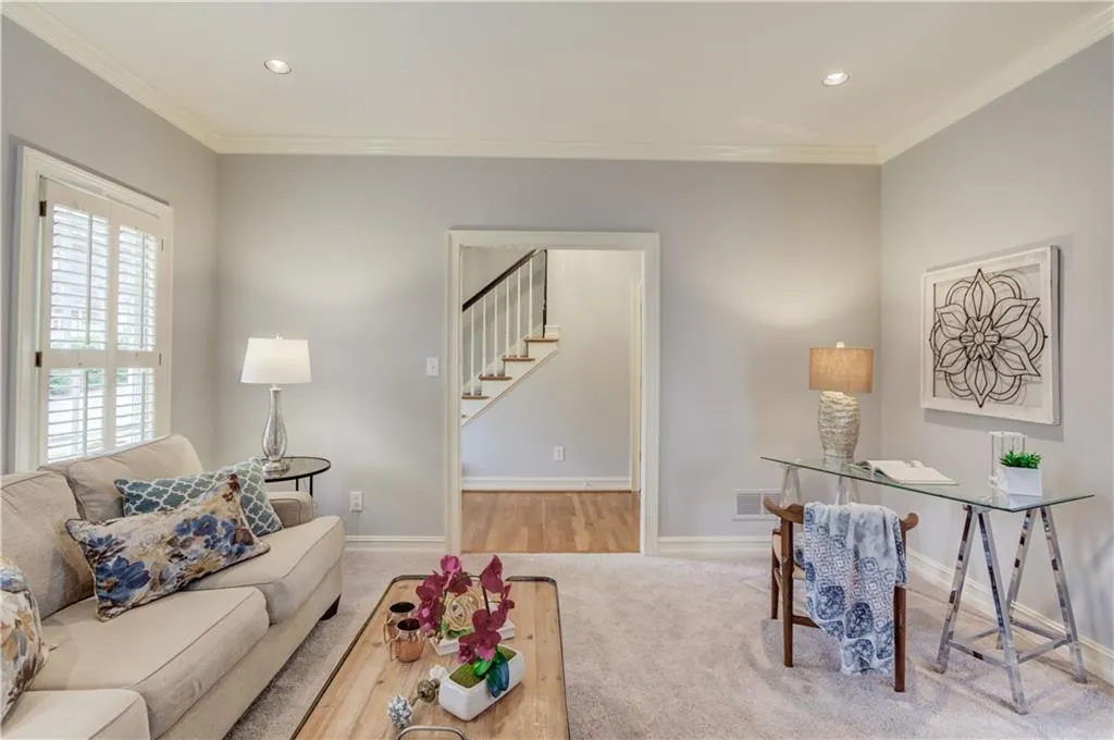 345 Fountain Oaks Lane, Sandy Springs, Georgia 30342, 3 Bedrooms Bedrooms, ,2 BathroomsBathrooms,Residential,Sold,345 Fountain Oaks Lane,6838784