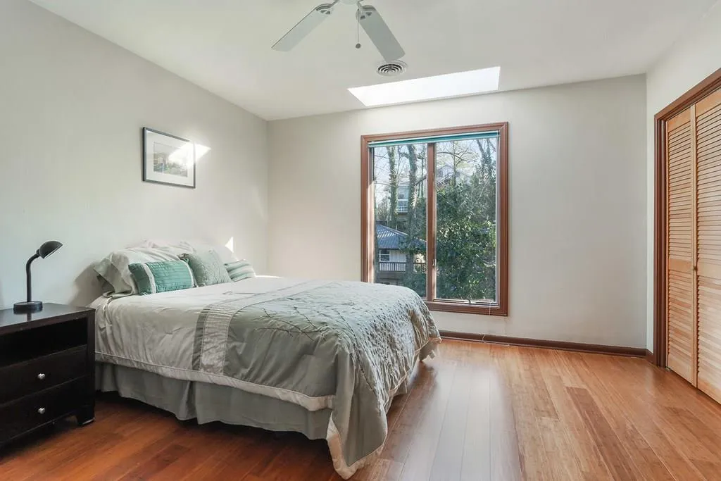 225 River North Drive, Sandy Springs, Georgia 30328, 5 Bedrooms Bedrooms, ,4 BathroomsBathrooms,Residential,Sold,225 River North Drive,6123919