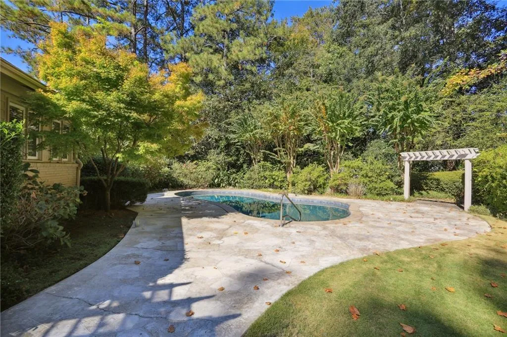 1910 Monticello Court, Sandy Springs, Georgia 30350, 4 Bedrooms Bedrooms, ,4 BathroomsBathrooms,Residential,Sold,1910 Monticello Court,7127329