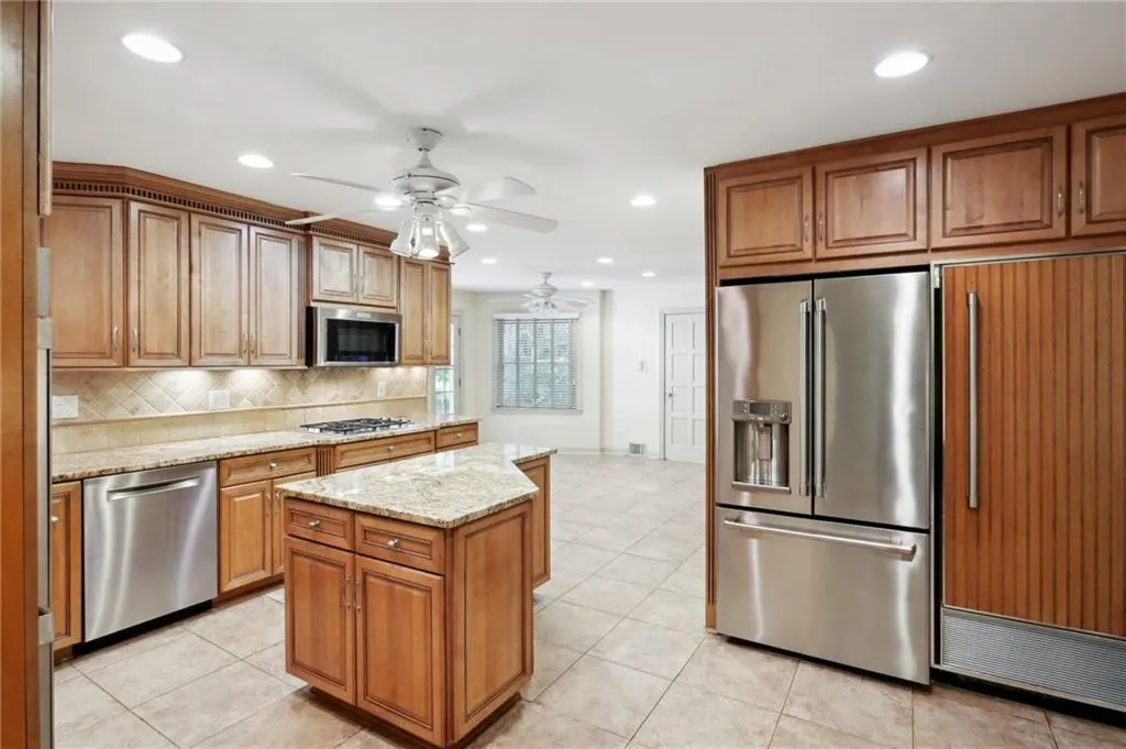 1910 Monticello Court, Sandy Springs, Georgia 30350, 4 Bedrooms Bedrooms, ,4 BathroomsBathrooms,Residential,Sold,1910 Monticello Court,7127329