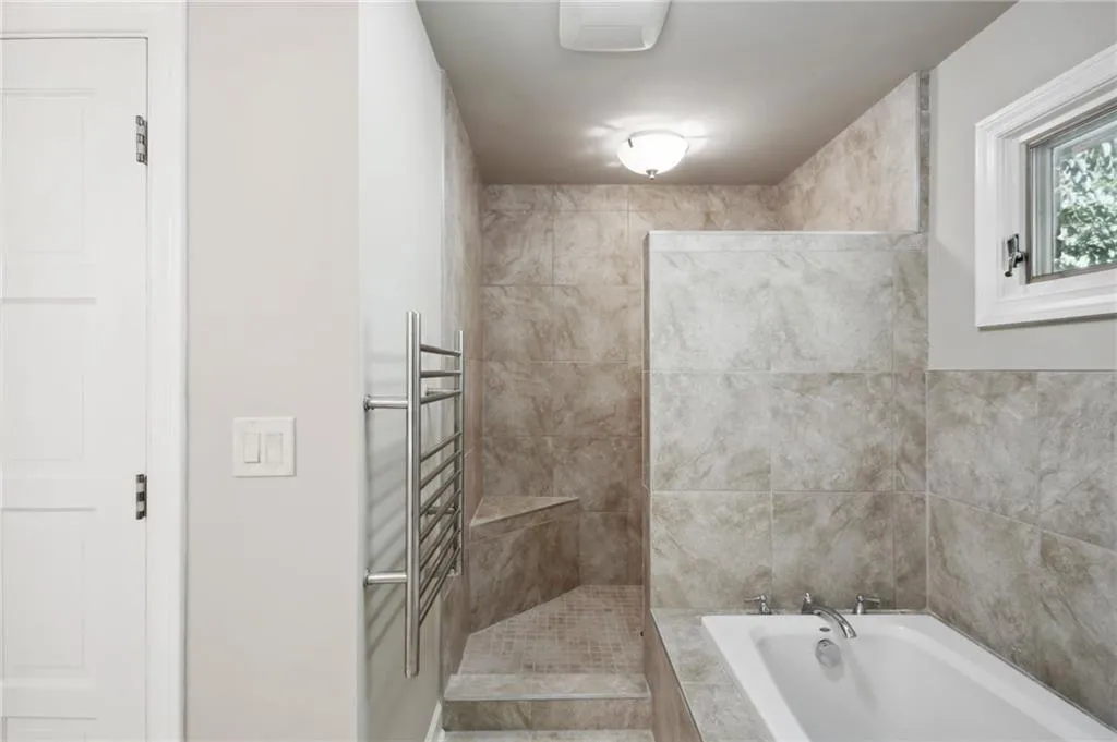 1910 Monticello Court, Sandy Springs, Georgia 30350, 4 Bedrooms Bedrooms, ,4 BathroomsBathrooms,Residential,Sold,1910 Monticello Court,7127329