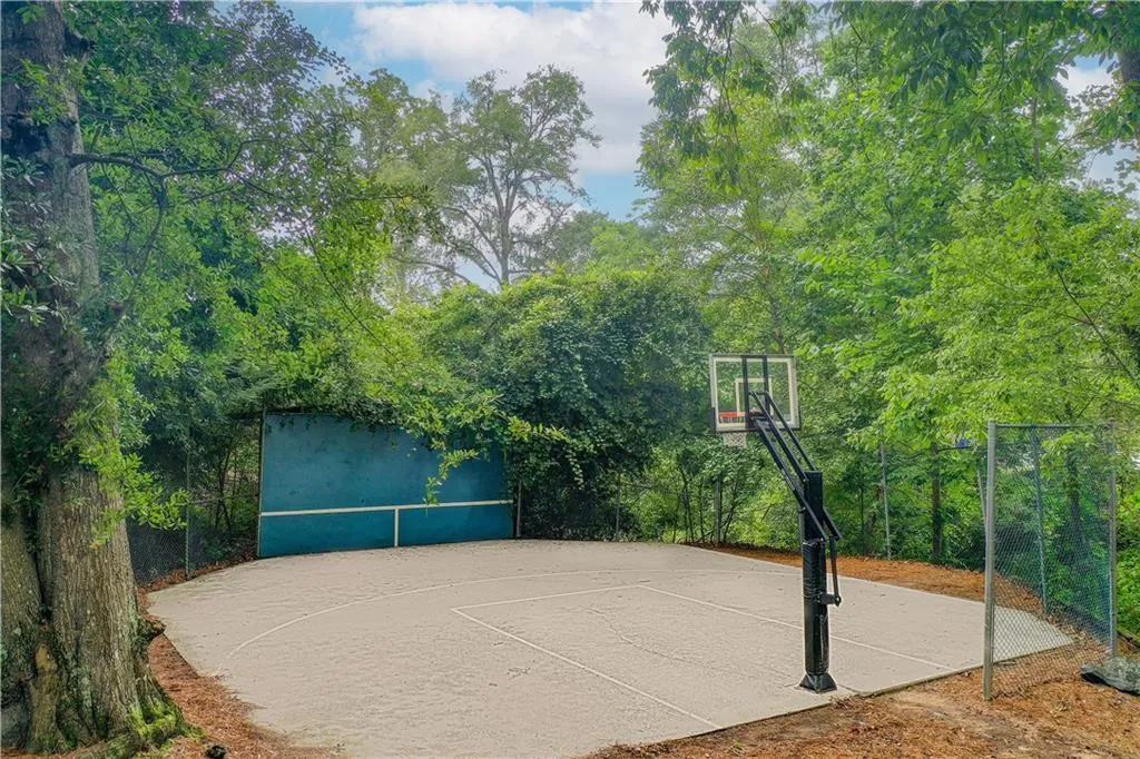 Half court basketball
