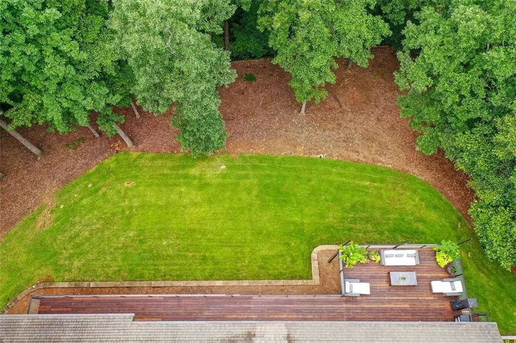 A beautiful backyard to enjoy outdoor living!