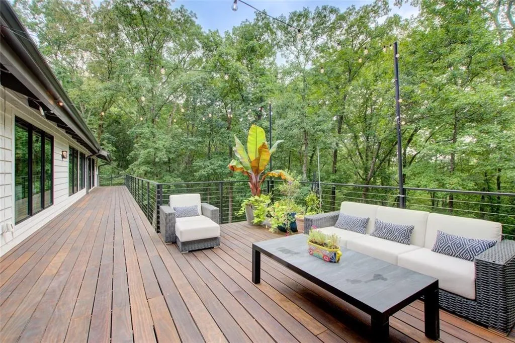 Take a look at this beautiful deck made of Brazilian Cumaru