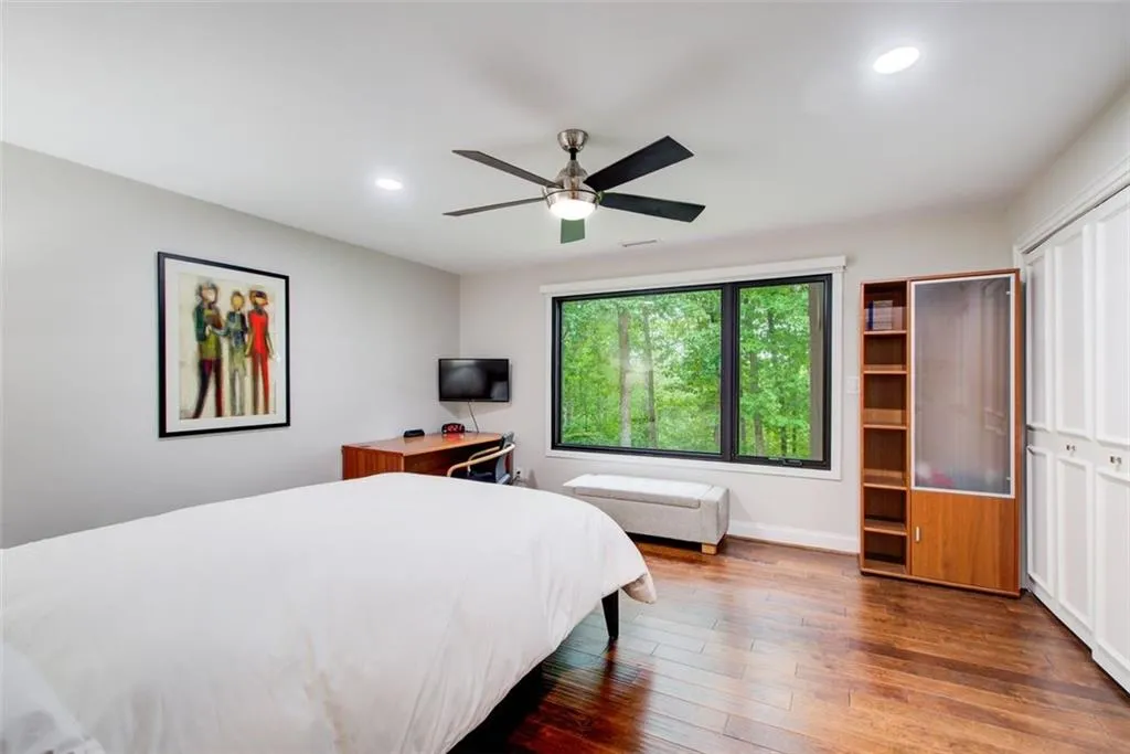 670 River Chase Point, Atlanta, Georgia 30328, 5 Bedrooms Bedrooms, ,4 BathroomsBathrooms,Residential,For Sale,670 River Chase Point,7637034