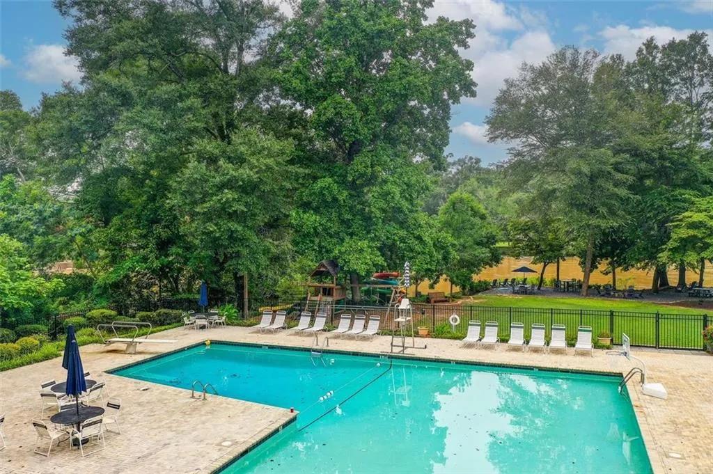 River Chase has an active HOA and a great pool to meet your neighbors