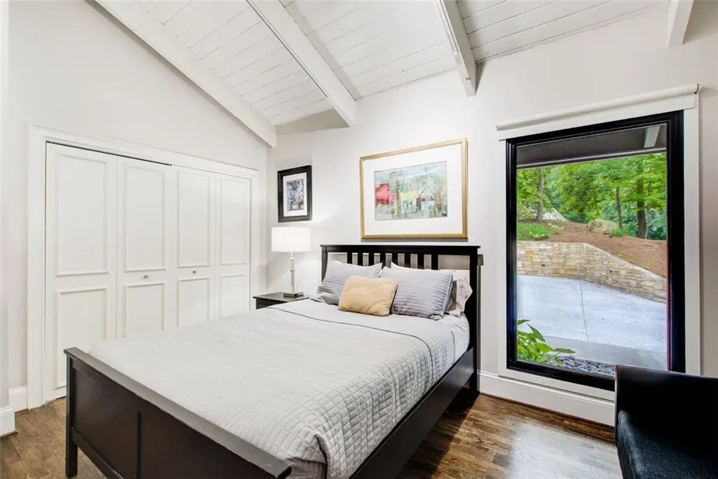 Bedroom number 2 on the main