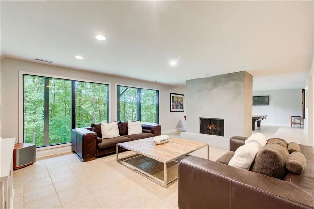 670 River Chase Point, Atlanta, Georgia 30328, 5 Bedrooms Bedrooms, ,4 BathroomsBathrooms,Residential,For Sale,670 River Chase Point,7637034