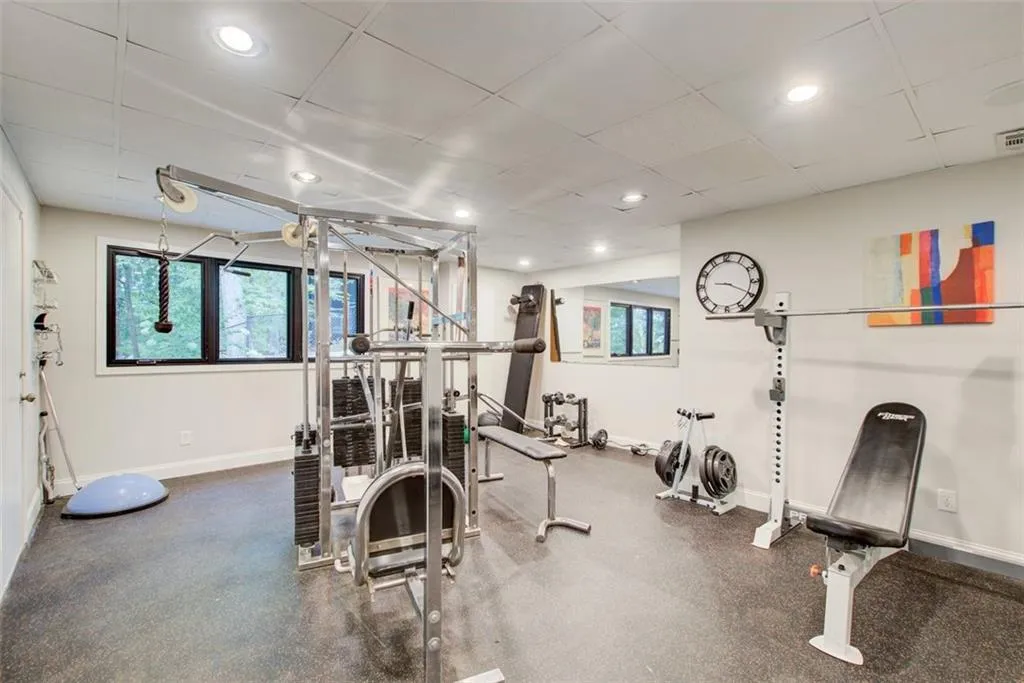 670 River Chase Point, Atlanta, Georgia 30328, 5 Bedrooms Bedrooms, ,4 BathroomsBathrooms,Residential,For Sale,670 River Chase Point,7637034