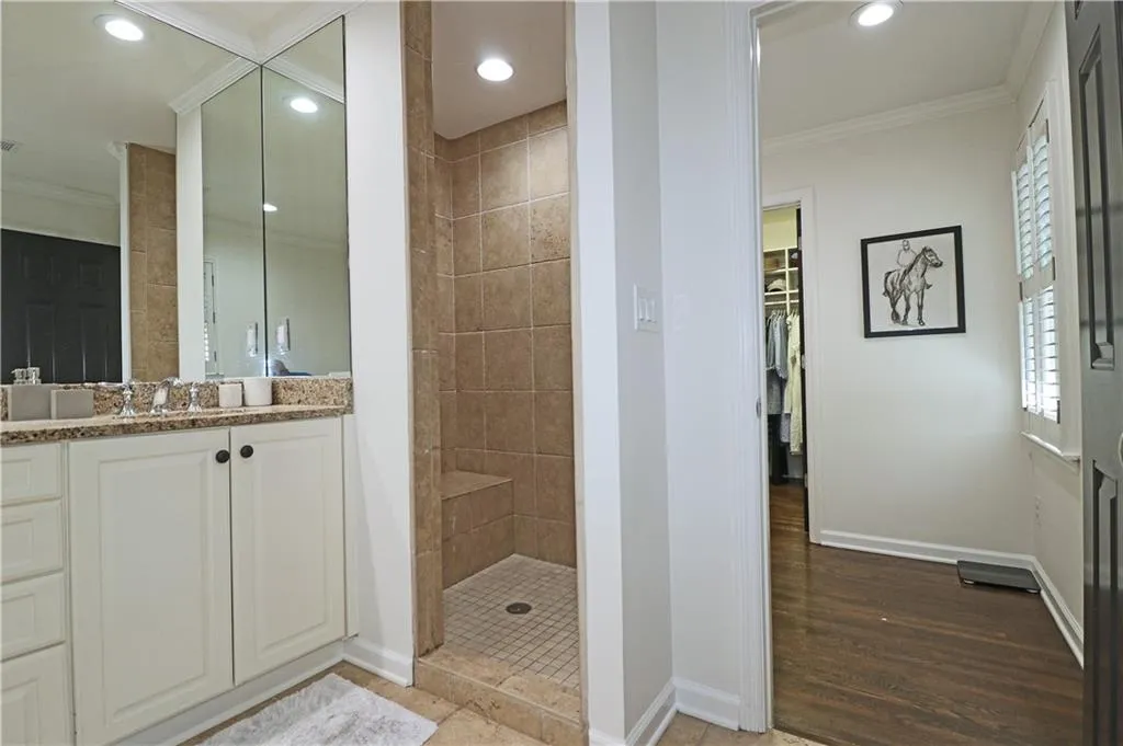 6695 River Springs Court, Atlanta, Georgia 30328, 4 Bedrooms Bedrooms, ,2 BathroomsBathrooms,Residential,Sold,6695 River Springs Court,7203772