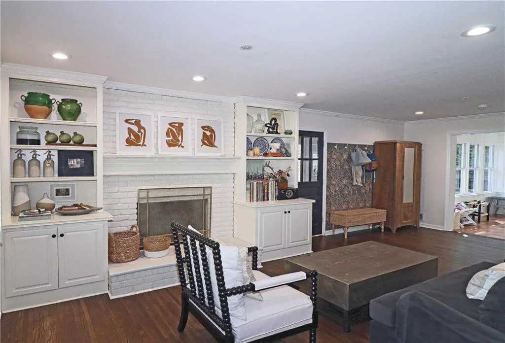 6695 River Springs Court, Atlanta, Georgia 30328, 4 Bedrooms Bedrooms, ,2 BathroomsBathrooms,Residential,Sold,6695 River Springs Court,7203772