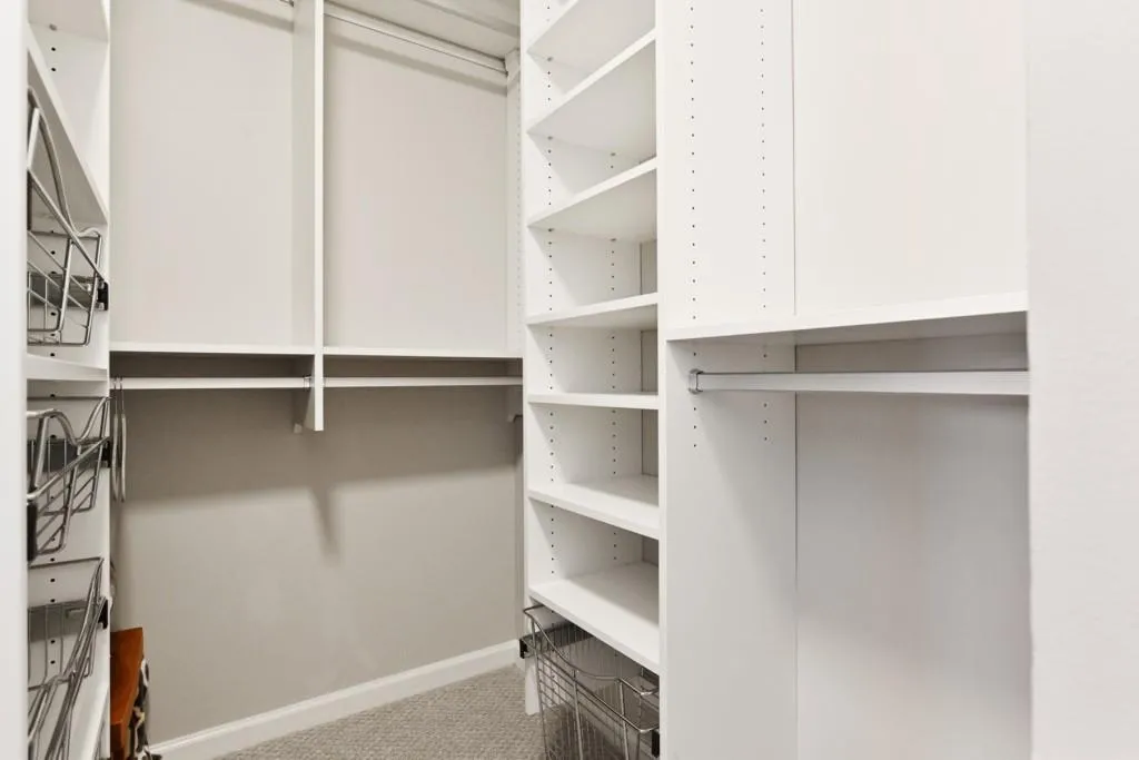 615 Granville Court, Sandy Springs, Georgia 30328, 2 Bedrooms Bedrooms, ,2 BathroomsBathrooms,Residential,Sold,615 Granville Court,6708759